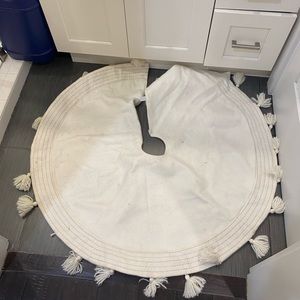 Christmas tree skirt